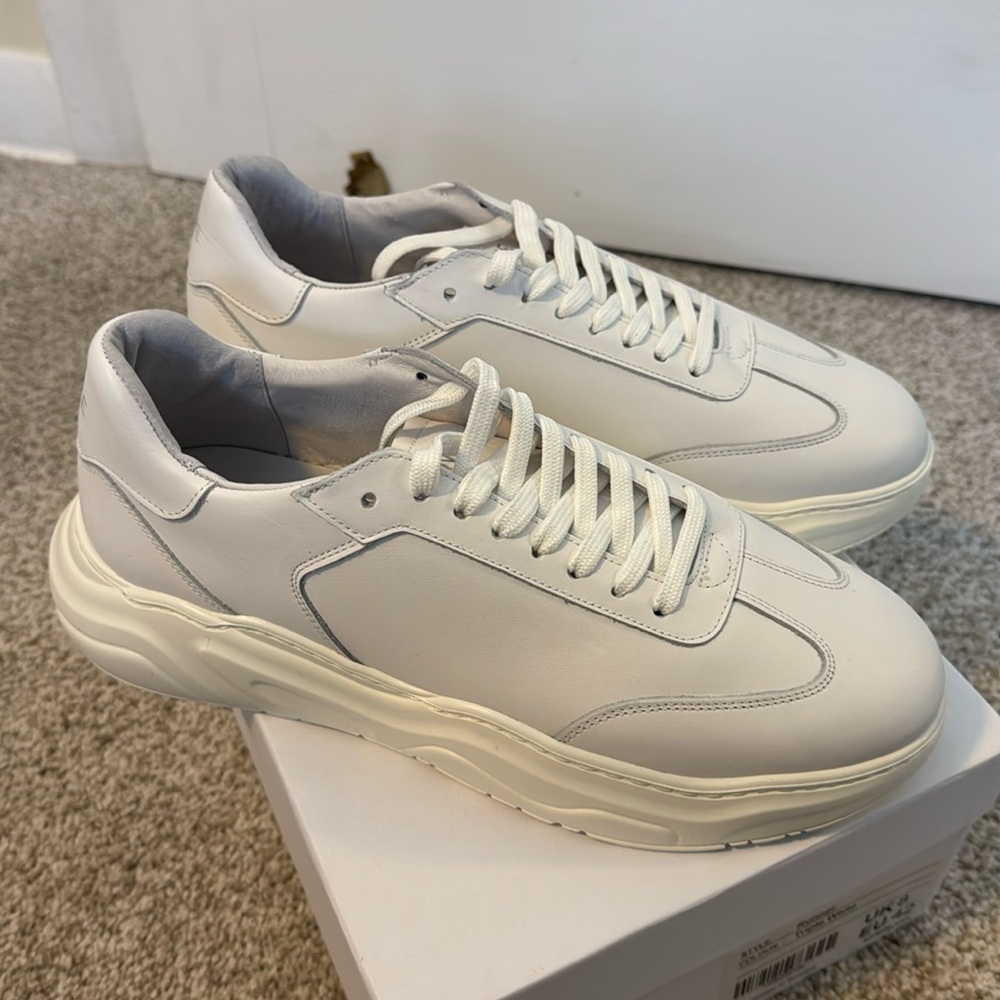 ARNE Chunky Leather White Sneaker. Size 9.